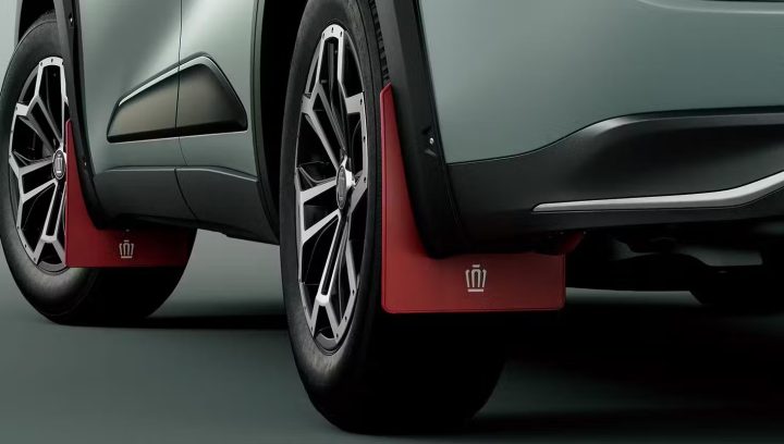 Chi tiết phía sau của Toyota Crown Landscape, sẵn sàng cho khả năng kéo