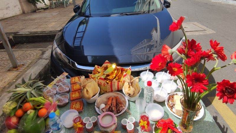 Các lễ vật cần chuẩn bị cho nghi thức cúng xe ô tô hàng tháng