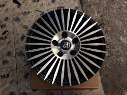Mâm xe hợp kim 15 inch 5x114.3 phong cách thể thao trên mẫu xe ô tô Honda Civic 2008