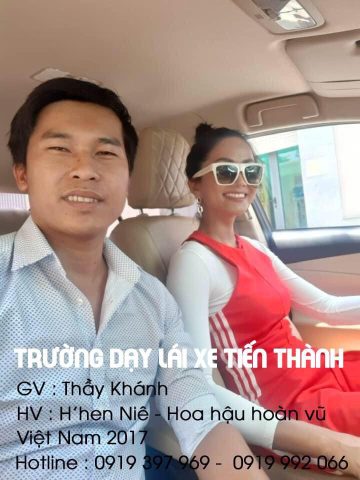 Học lái xe ô tô Quận 6: Hoa hậu H'Hen Niê trải nghiệm lái xe