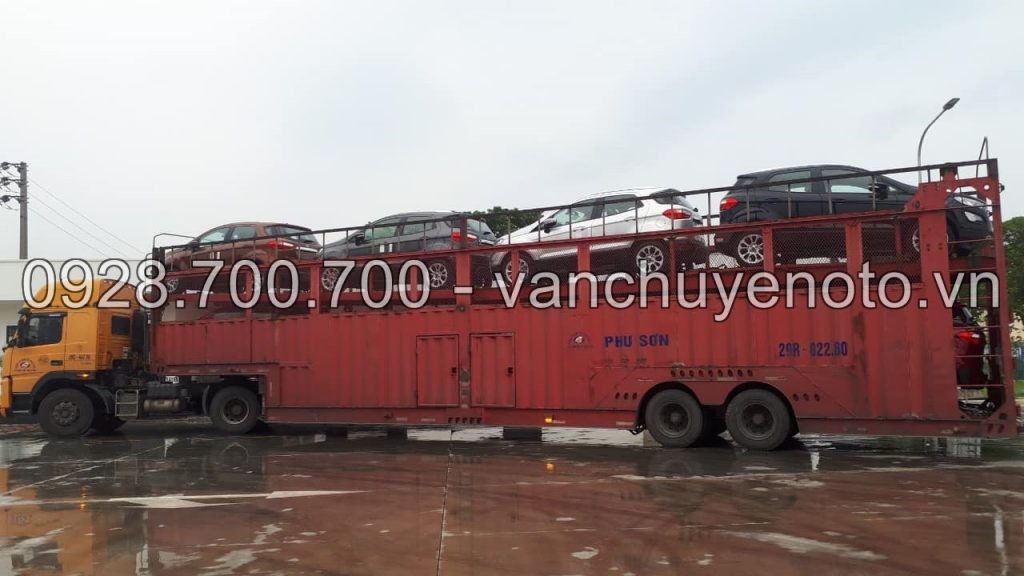Container xe chuyên dùng chở ô tô số lượng lớn được bảo vệ