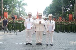 Đại tá Lê Quang Bốn trong lễ phong quân hàm tại Trường Đại học PCCC.