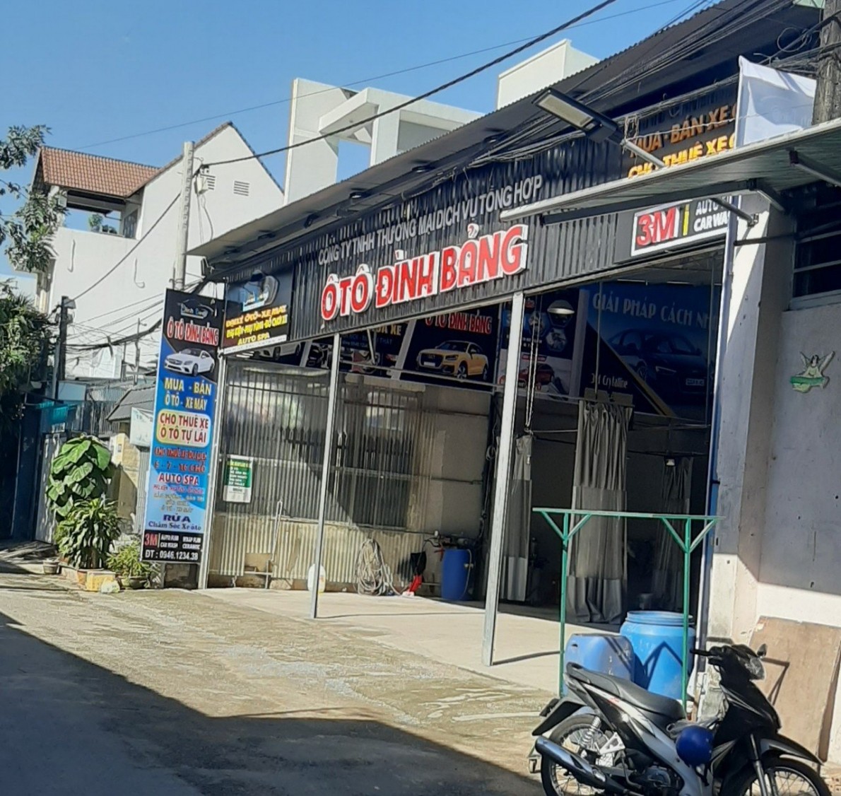 Bảng hiệu Trụ sở Công ty TNHH TM Dịch vụ tổng hợp ô tô Hoàng Hải giờ đổi thành Công ty TNHH TM Dịch vụ tổng hợp ô tô Đình Bảng