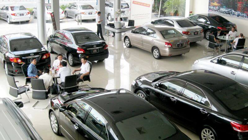 Bộ sưu tập xe ô tô cũ nhập khẩu, đại diện cho thị trường xe đã qua sử dụng và chính sách thuế liên quan
