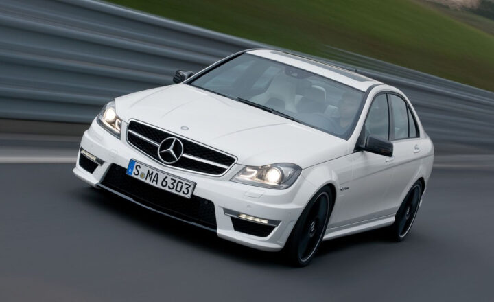 Mercedes C63 AMG 2012 phiên bản sedan