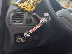 Toàn cảnh xe khách Mercedes Sprinter 2013 màu trắng, phù hợp kinh doanh vận tải