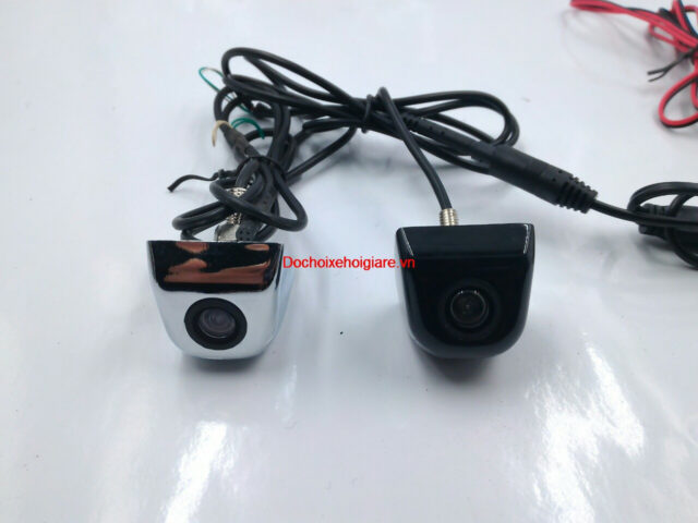 Chi tiết kết nối và dây cáp của camera đêm xe ô tô dễ dàng lắp đặt