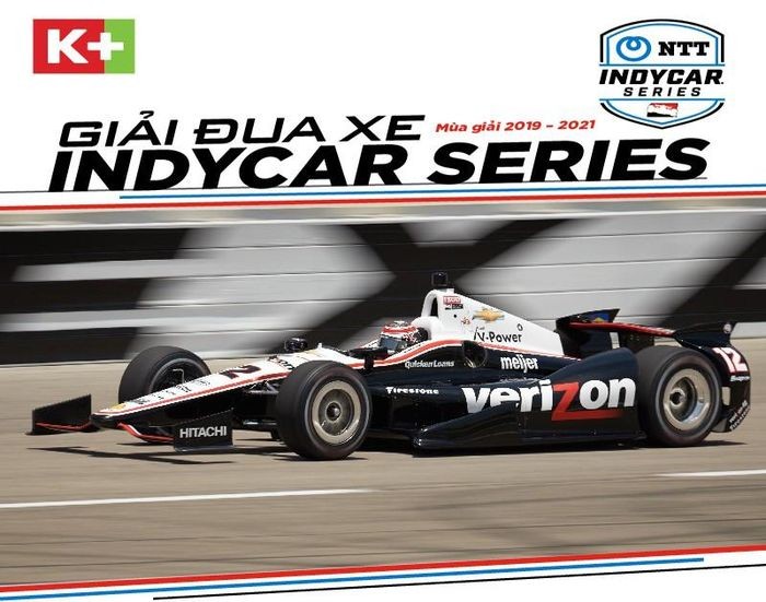 Xe đua IndyCar với tốc độ chóng mặt trên đường đua
