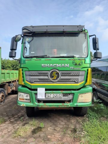 Hình ảnh chi tiết phần thân xe ô tô Shacman 18620kg