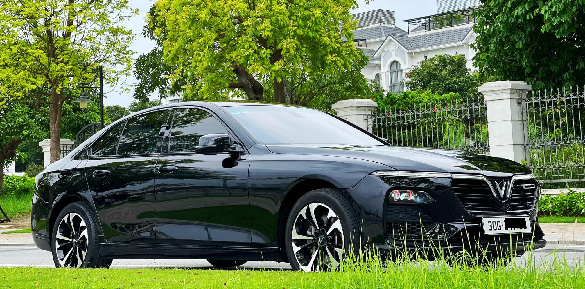 Ngoại thất Vinfast Lux A2.0 cũ