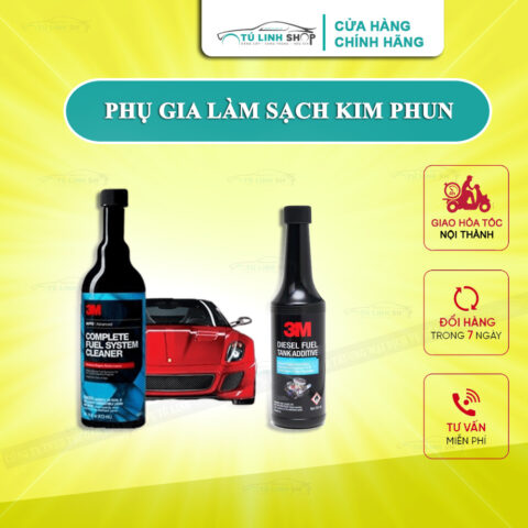 Thợ sửa xe nâng ô tô để tiến hành xúc rửa bình xăng và kiểm tra gầm xe
