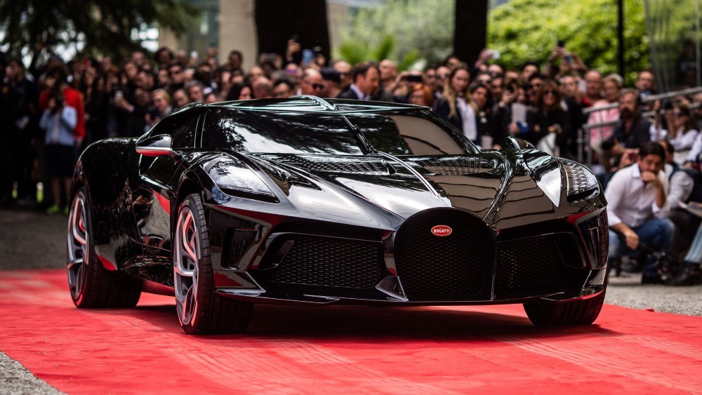 Thiết kế độc đáo và sang trọng của một mẫu xe Bugatti, thể hiện đẳng cấp của thương hiệu xe Pháp.
