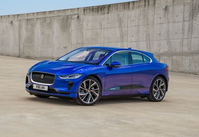 Jaguar I-Pace màu xám, mẫu SUV điện sang trọng với thiết kế thể thao và vận hành ấn tượng.