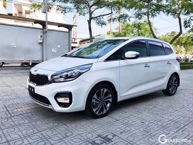 640 xe mpv kia rondo 7 cho