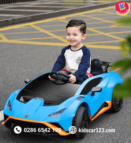 Mẫu siêu xe ô tô điện trẻ em Drift SMT 555 bản quyền Lamborghini màu đen