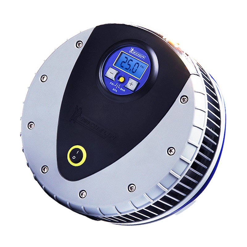 Máy bơm lốp Michelin 12262 với đồng hồ điện tử và tự ngắt, đảm bảo an toàn cho xe ô tô mini giá rẻ.