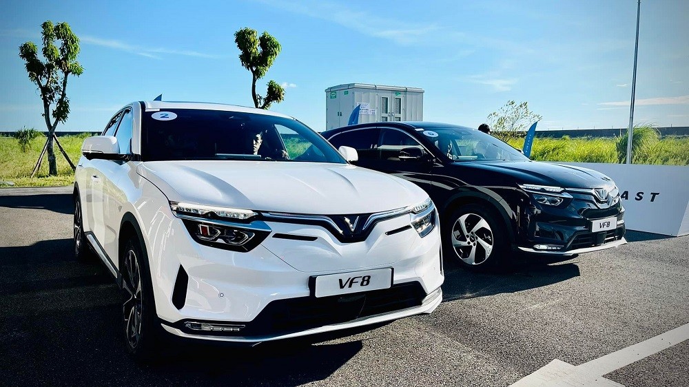 VinFast bùng nổ với số lượng xe bàn giao khủng và ra mắt mẫu xe mới thành công, điển hình là mẫu xe điện VF 8 được sản xuất tại nhà máy.