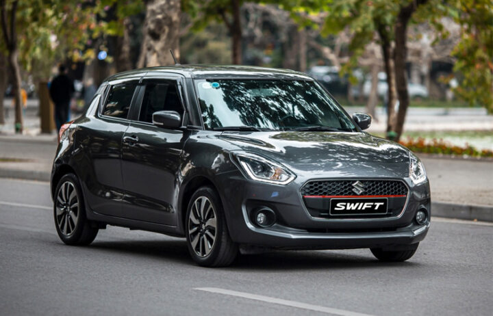 Hình ảnh xe Suzuki Swift 2021 màu xanh dương, thiết kế hatchback đô thị thể thao.
