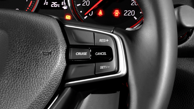 Vô lăng xe ô tô tích hợp nút điều khiển hành trình Cruise Control hỗ trợ hộp số vô cấp
