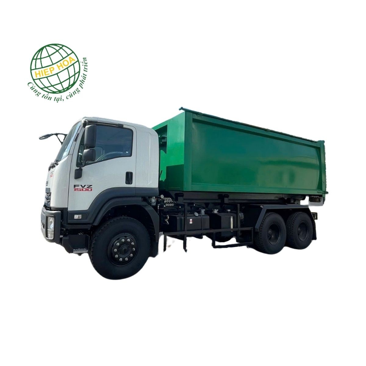 Hình ảnh tổng thể xe ô tô chở rác chuyên dùng Hooklift thùng rời của Hiệp Hòa trên đường