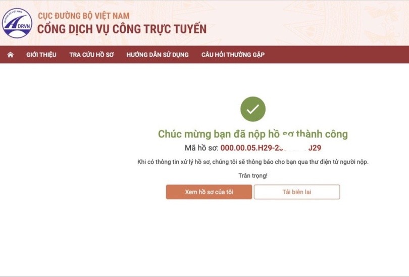 Trang xác nhận thanh toán trực tuyến thành công cho đơn đổi giấy phép lái xe ô tô.