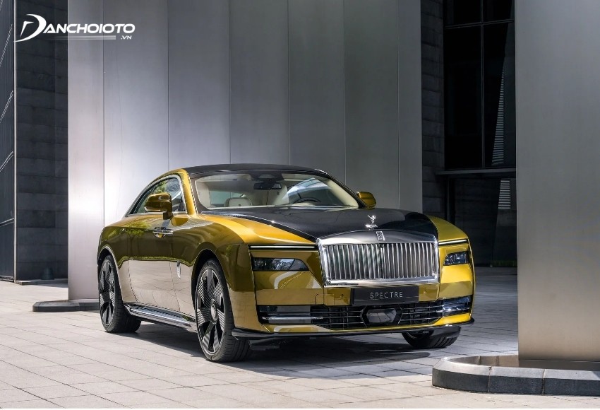 Rolls-Royce Spectre, mẫu xe điện siêu sang mới nhất, thể hiện sự đổi mới của thương hiệu ô tô Rolls-Royce