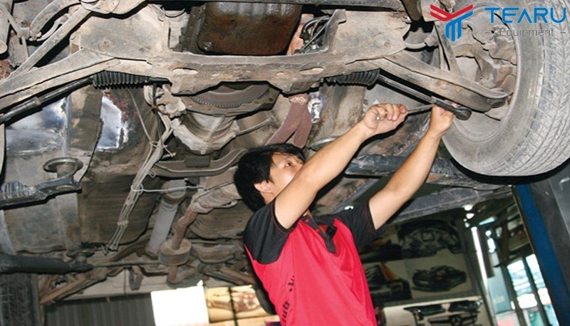 Các chi tiết gầm xe ô tô phức tạp cần được kiểm tra định kỳ