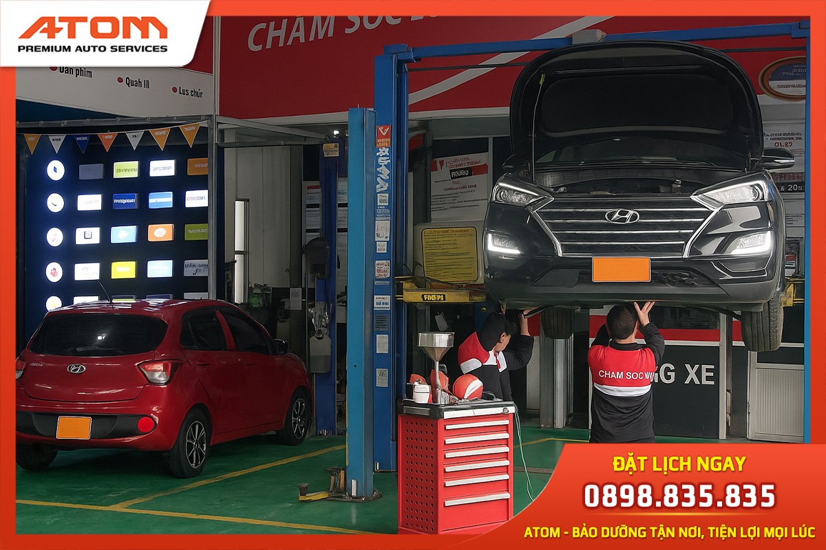 Xe ô tô máy dầu đang được chẩn đoán lỗi bằng thiết bị chuyên dụng của BOSCH
