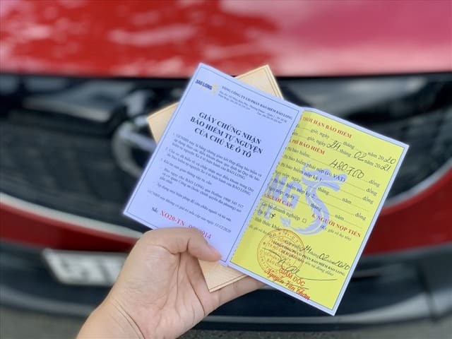 Nộp hồ sơ yêu cầu bồi thường bảo hiểm thân vỏ xe