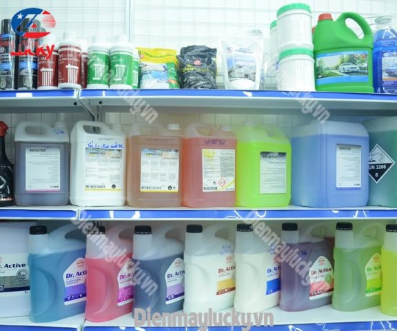 Các loại hóa chất rửa xe, chăm sóc xe ô tô cần thiết, tối ưu không gian lưu trữ