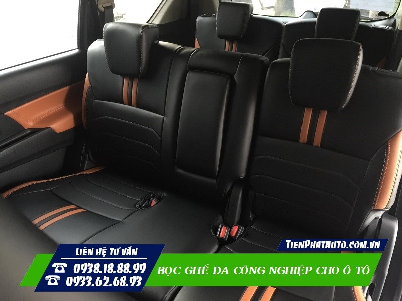 Ghế da công nghiệp xe ô tô màu be, dễ dàng giữ vệ sinh và mang tính thẩm mỹ cao
