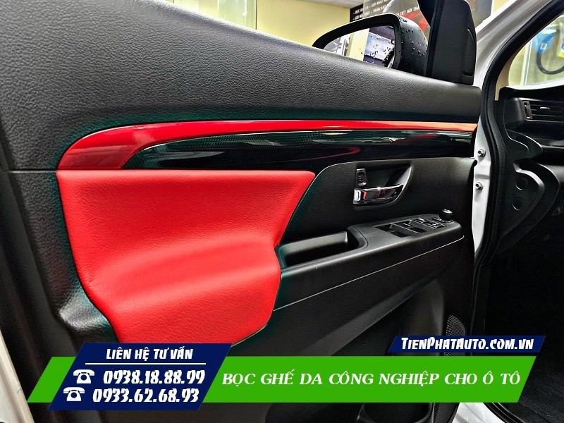 Bọc da tappi cửa và ghế da công nghiệp xe ô tô đồng bộ, tăng vẻ đẹp nội thất
