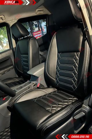 Bọc ghế da ô tô Ford Ecosport may múi ngang, tạo cảm giác rộng rãi