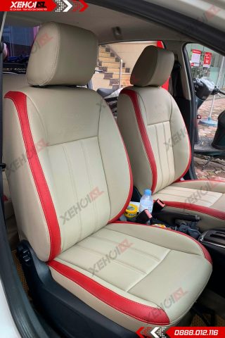 Nội thất Ford Ecosport với ghế da phối màu cá tính
