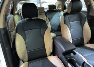 Hàng ghế sau xe ô tô với chất liệu da bền đẹp, cho thấy hiệu quả của việc chăm sóc ghế da xe ô tô định kỳ