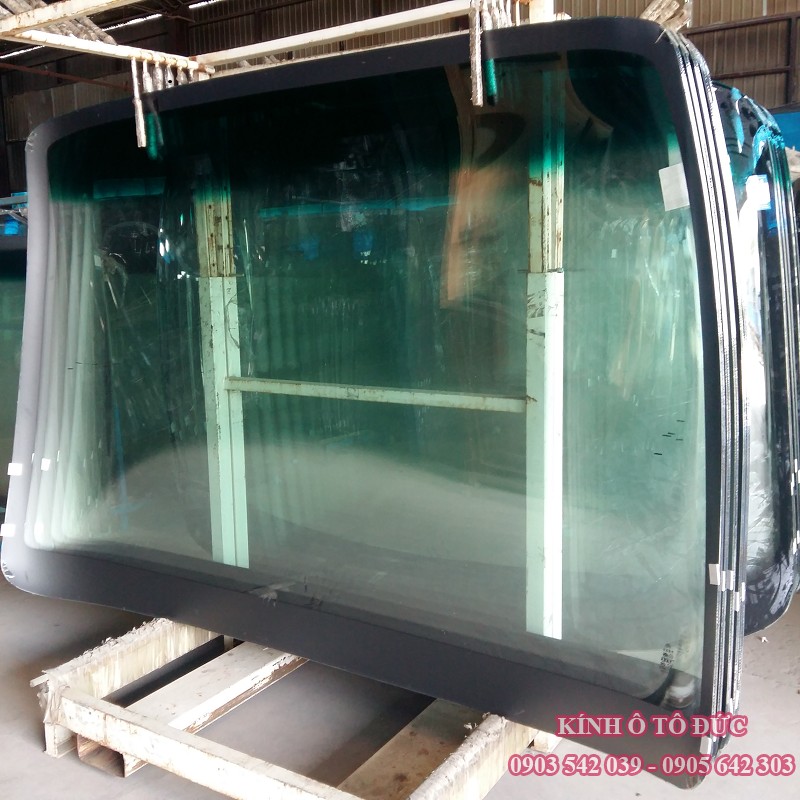 Kính chắn gió lớn cho xe buýt hoặc xe tải, sản xuất bởi Fuyao Glass