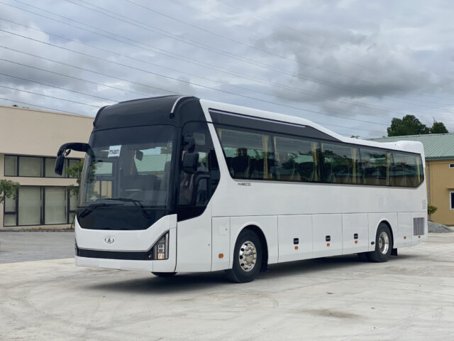 Các dòng xe ô tô 45 chỗ Space phổ biến hiện nay