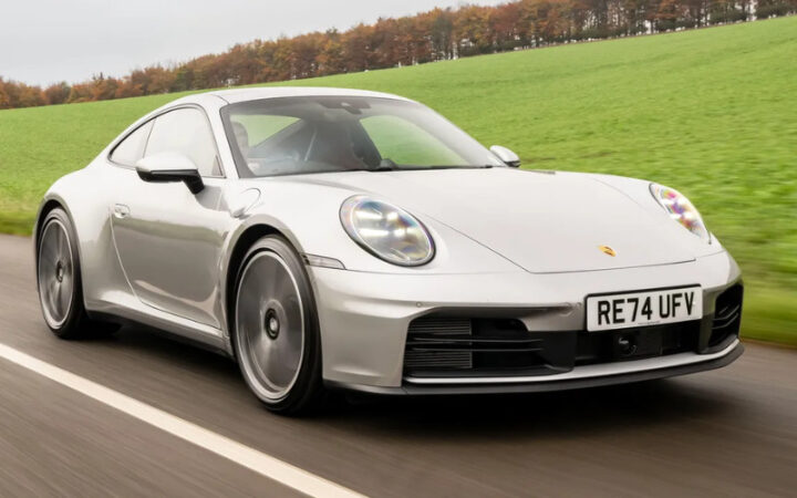 Porsche 911 - một trong những biểu tượng xe thể thao, thuộc tập đoàn Volkswagen cùng với các hãng xe ô tô Mercedes.
