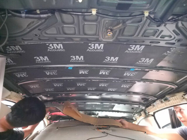 Dán cách âm trần xe ô tô để giảm tiếng ồn và cách nhiệt