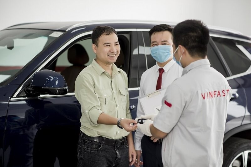 Hỗ trợ xử lý nhanh chóng khi nắp capo xe ô tô gặp sự cố kẹt hoặc hư hỏng cơ cấu