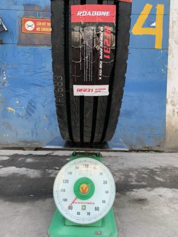 Thông số trên lốp xe ô tô minh họa các chỉ số kỹ thuật
