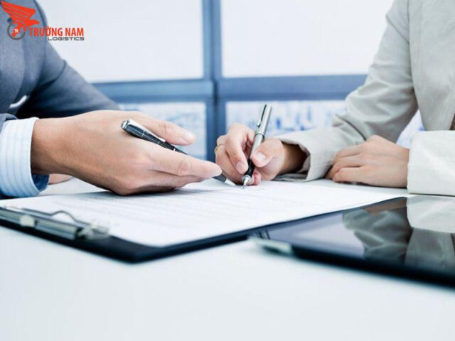 Nhận yêu cầu và thu thập thông tin