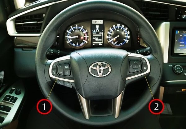 Chi tiết các nút điều khiển trên vô lăng Toyota Innova