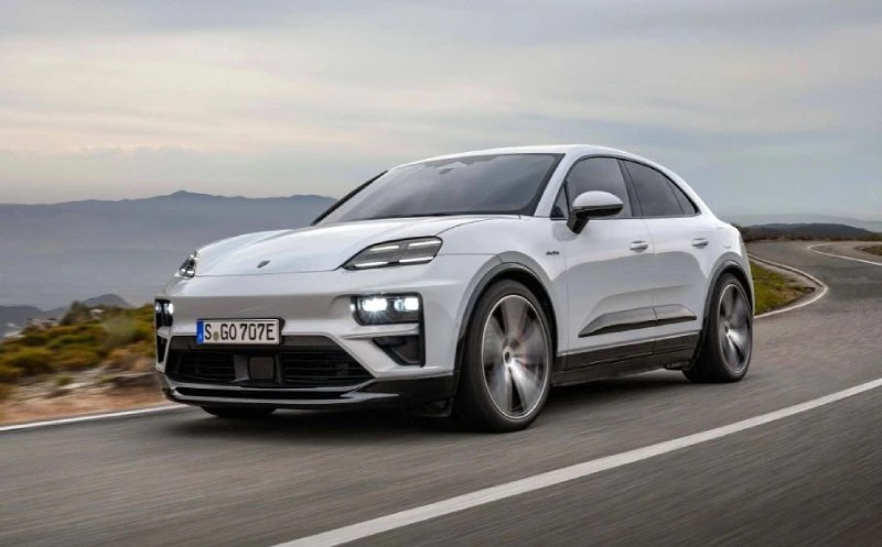 Đánh giá chi tiết ưu và nhược điểm khi mua xe ô tô Porsche chạy điện
