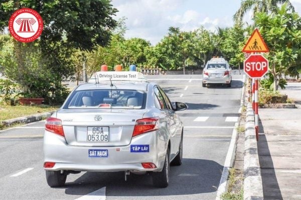 Xe tập lái ô tô không gắn biển &quot;Tập lái&quot; và các quy định xử phạt