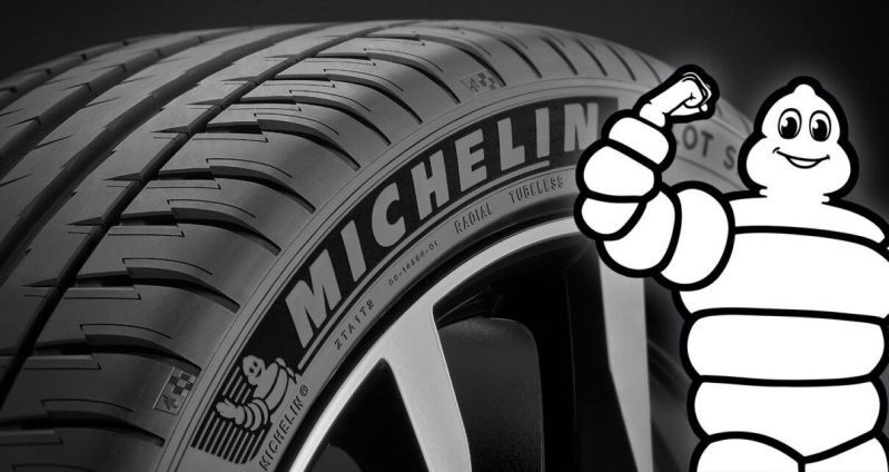 Hình ảnh lốp xe ô tô Michelin chất lượng cao với thiết kế gai lốp đặc trưng