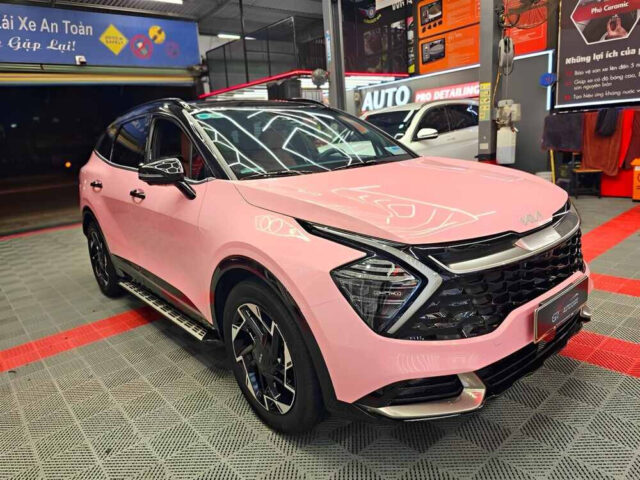 Quy trình dán decal đổi màu xe ô tô tại GTX Auto Care Đà Nẵng
