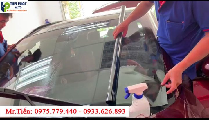 Kính xe Xpander dán phim cách nhiệt chống UV