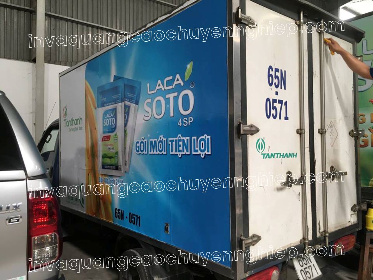 Đội ngũ thợ lành nghề dán decal quảng cáo trên xe taxi, xe buýt, xe tải, xe khách mang lại hiệu quả cao.