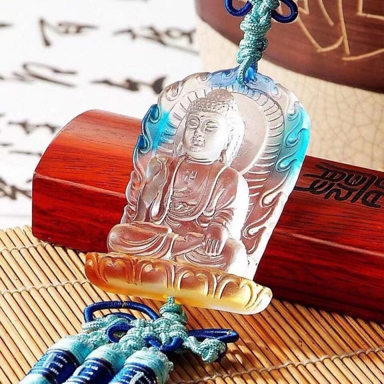 Dây treo xe ô tô Phật A Di Đà được chế tác tinh xảo